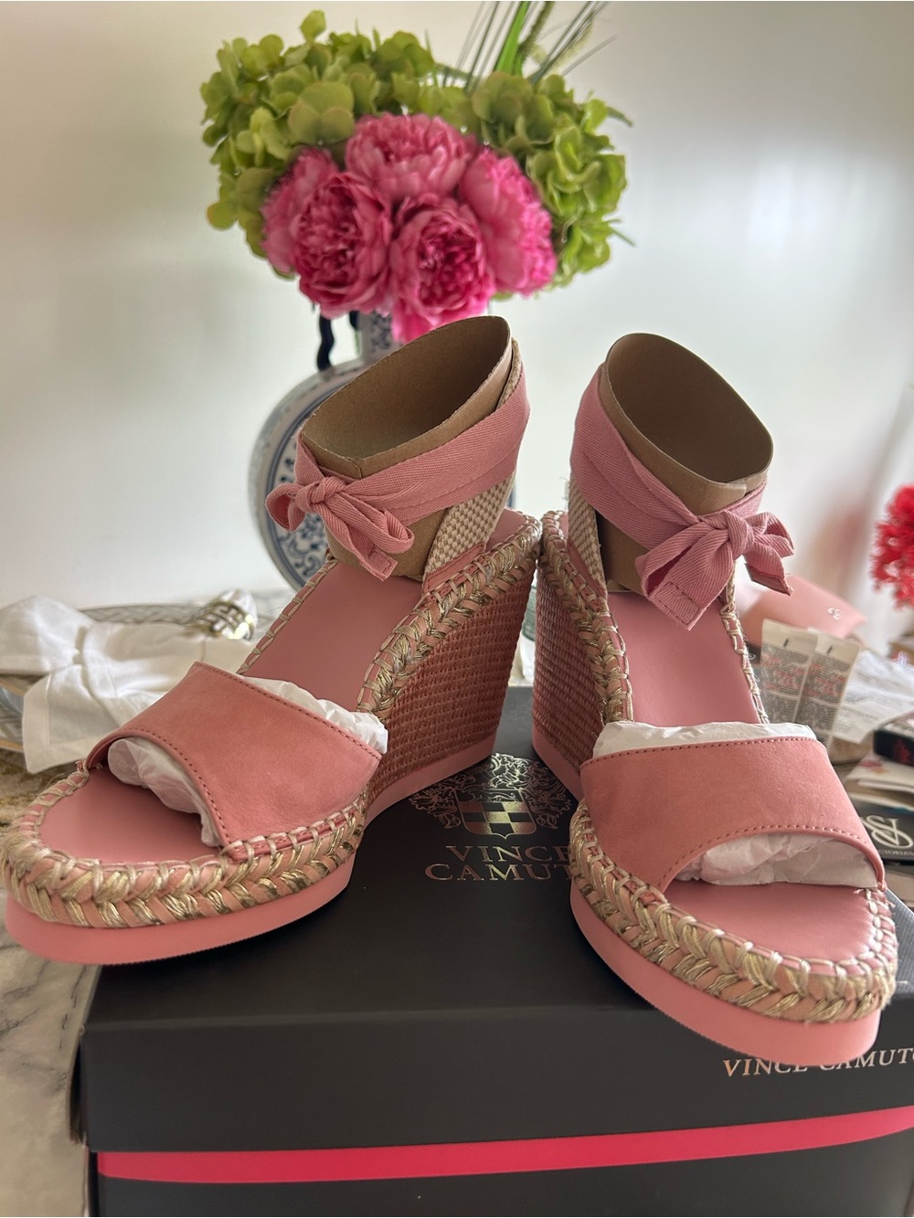 NWT - VINCE CAMUTO ESPADRILLES IN PINK - SIZE 8